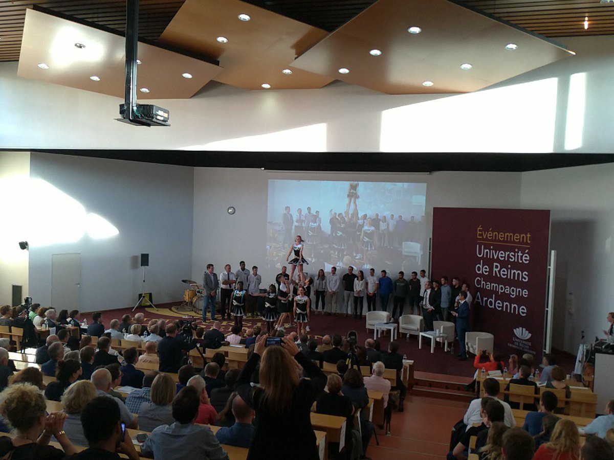 Mise a l'honneur des sportifs de l'URCA médailles lors des derniers championnats de France universitaires