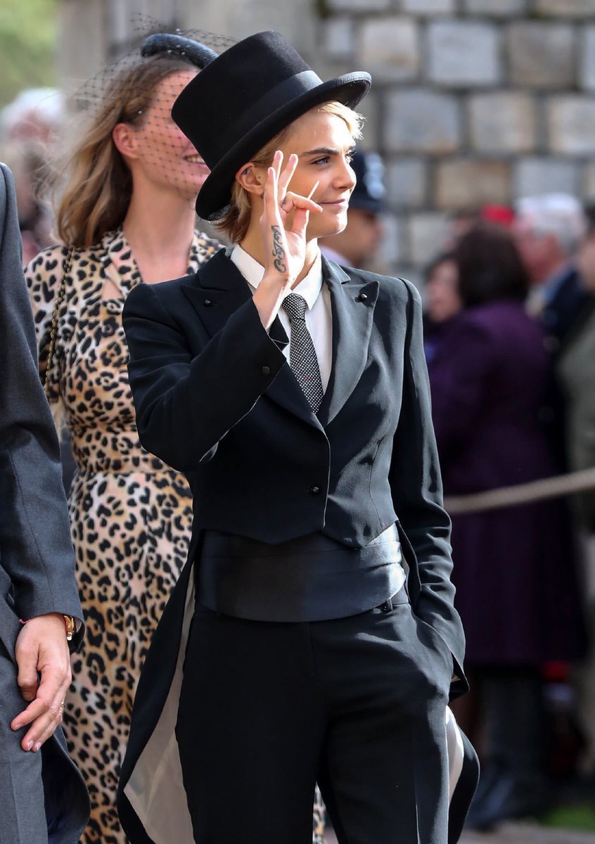 ClassySassySwag's tweet image. Cara Delevingne at the Royal Wedding ❤️

#stylish #styling #Style2018 #styleblog #fashionblog #weddingday #weddingdress #weddings #Fashioninspo #fashionbloggers #CaraDelevingne