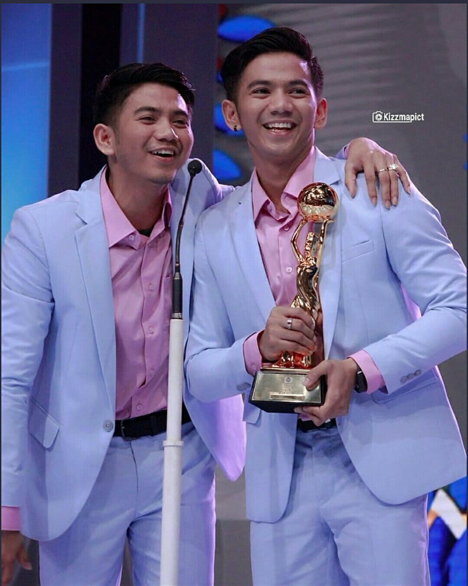 Abang2ku keren banget mlm ini. Apalagi wkt abang dance sma cew2 sumpah keren bgt. N smga ini nti abang jdi menang di kategori medsos ya?? Amiin <a href="/DA2_Rizki/">Rizki 2{R} Real</a> <a href="/DA2_Ridho/">Ridho 2{R}</a> <a href="/Management2R/">2R_PRODUCTION</a>
@IndosiarID 
#IDA2018RizkiRidho 
#k2rl