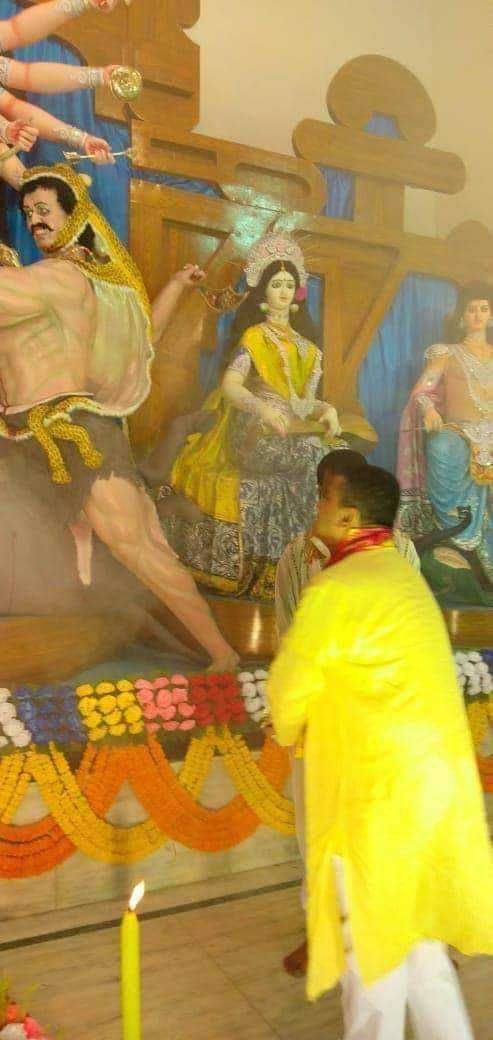 PurbaCongress's tweet photo. ছাতিনা কান্দি মঠতলা দুর্গোৎসব কমিটির শারদ উৎসবের শুভ সূচনা করলেন জেলার পর্যবেক্ষক তথা রাজ্যের পরিবহন ও পরিবেশমন্ত্রী শ্রী শুভেন্দু অধিকারী মহাশয় ...12/10/2018 https://t.co/ZWveACJ4vb