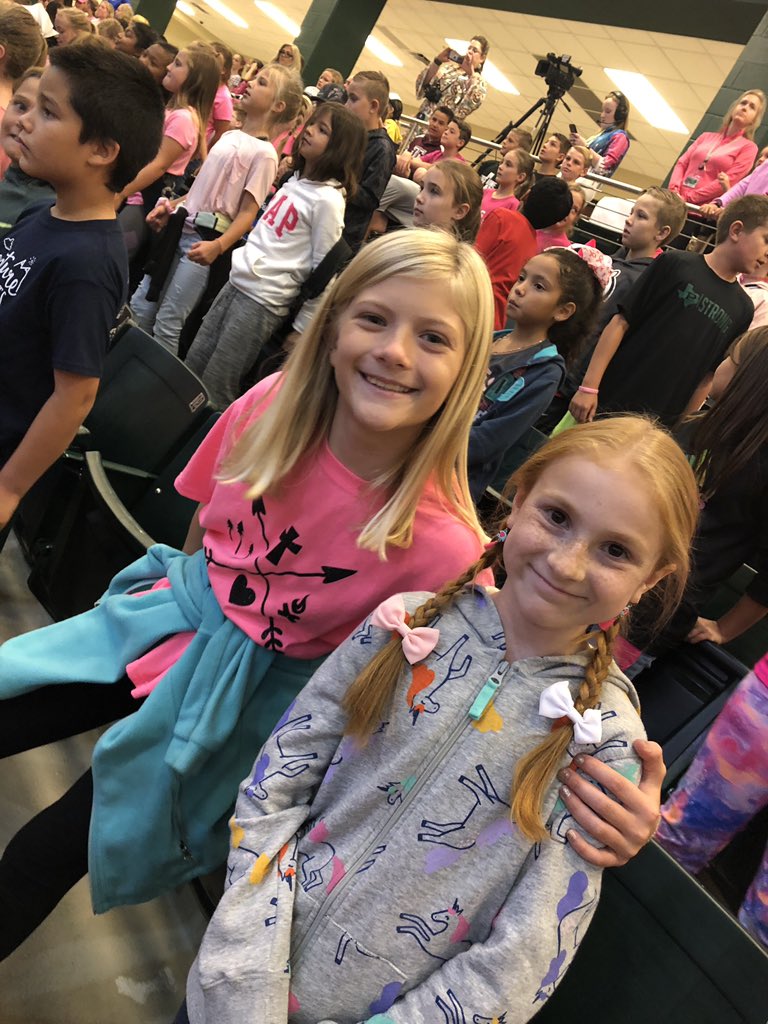 dlogeman's tweet photo. Elementary Pep Rally! @FierceFolsom  @FierceFolsomPTO https://t.co/Rh1NGFuVQZ