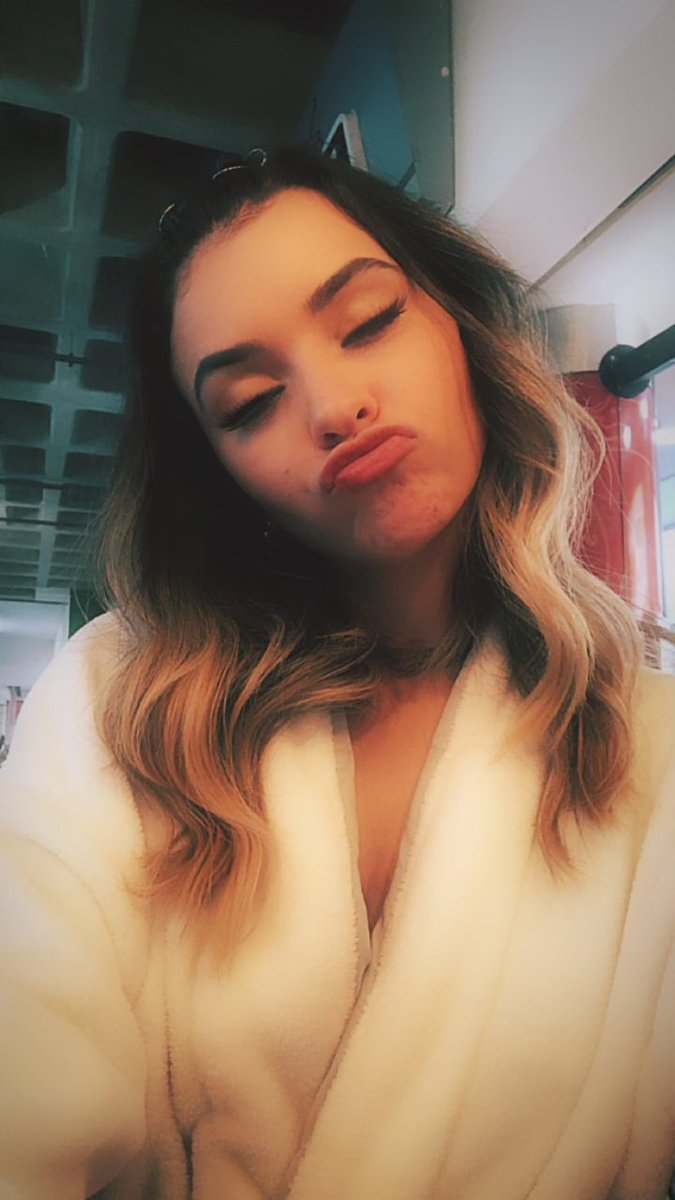 KATARINEGATONA's tweet photo. 😙 https://t.co/bsELCxxccV