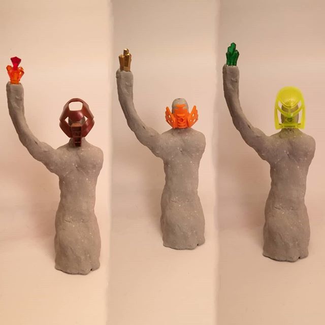 Nexusnui's tweet photo. Got me some rare masks
#bionicle #mask #masks #maskoftime #miru #kanohi #statue #ccbs #constraction #bioniclemoc #herofactory #lego #legos #legostagram #legomania #bricknetwork #legophotography https://t.co/gQHbVDgCRk https://t.co/Nuk2PRlVdO