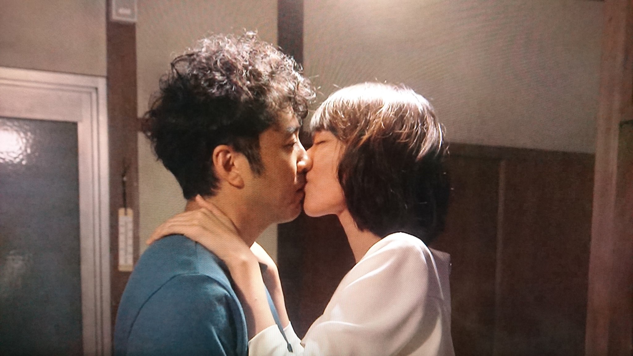 Nabecchi007 Na Twitteru ムロ君のキスシーン ちょっとニヤッとしちゃったけど なんか いいドラマになりそうです 最後まで見ます 大恋愛 僕を忘れる君と ムロツヨシ 戸田恵梨香 Nabecchi007 Na Twitteru ムロ君のキスシーン ちょっとニヤッとしちゃったけど なんか いいドラマになりそうです 最後まで見ます 大恋愛 僕を忘れる君と ムロツヨシ 戸田恵梨香