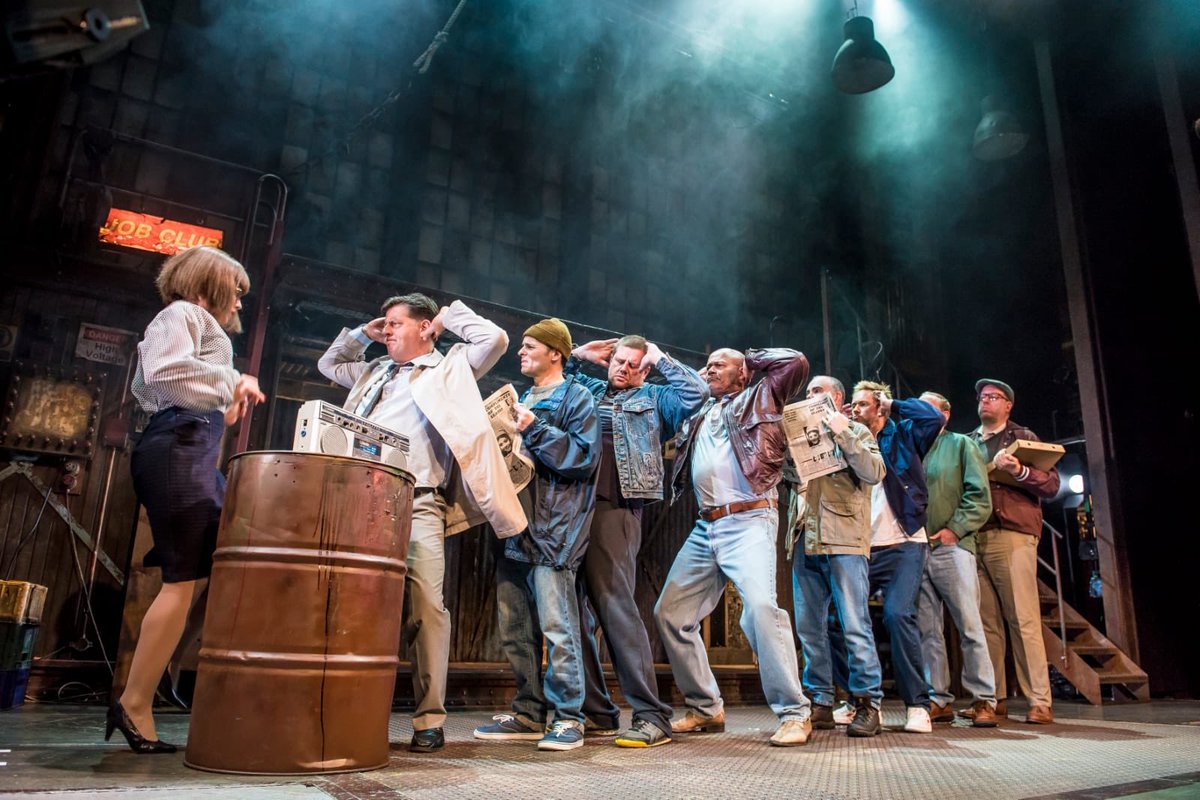 🚨PEOPLE OF YORK... 🚨 

Six hunks are heading your way, and they're going THE FULL MONTY! 😈

BOOK NOW! fullmontytheplay.com/tour/