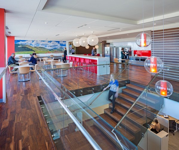 EUA's tweet image. See photos from our latest workplace projects in Denver – designing spaces that attract + retain talent. ow.ly/nsyM30mb3ug