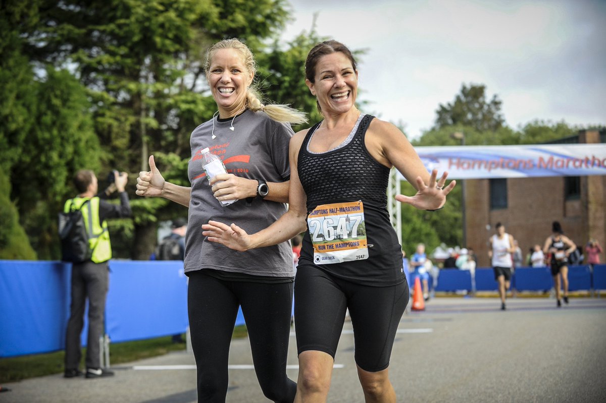 runthehamptons's tweet photo. #flashbackfriday to the Hamptons Marathon! Show us your best race photos with #RunTheHamptons https://t.co/gk48Sa3em0