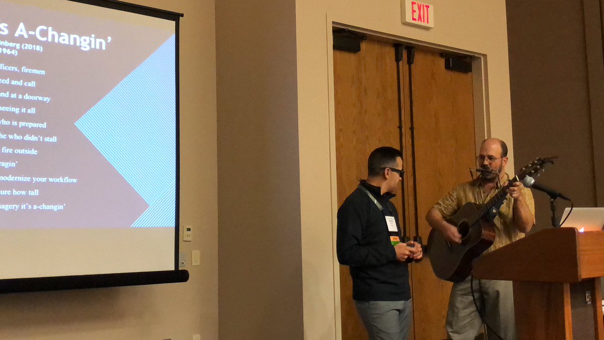 Thank you @URISA for the opportunity to present and sing at the #GISPro #CalGIS conference. It was a blast presenting on LA County- #GIS from every Angle! #theimageryisachangin #obliqueimagery #LARIAC @EagleViewTech @LACountyeGIS