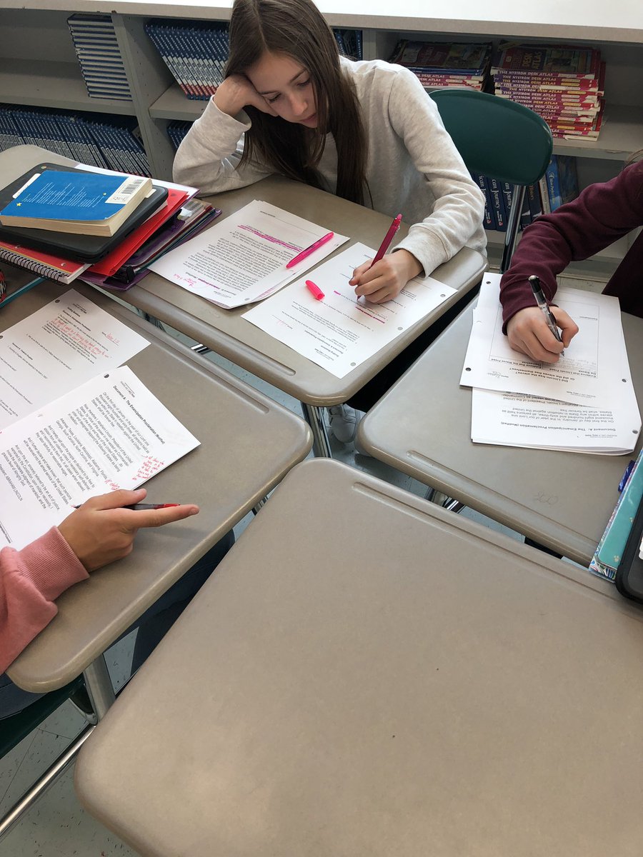 TStewartBMS's tweet photo. Did Lincoln free the slaves or did the slaves free themselves? Students examine primary and secondary sources to develop their responses. #MTPSHistory #MTPSPride #DolphinPride https://t.co/nTkymZ4Sqg