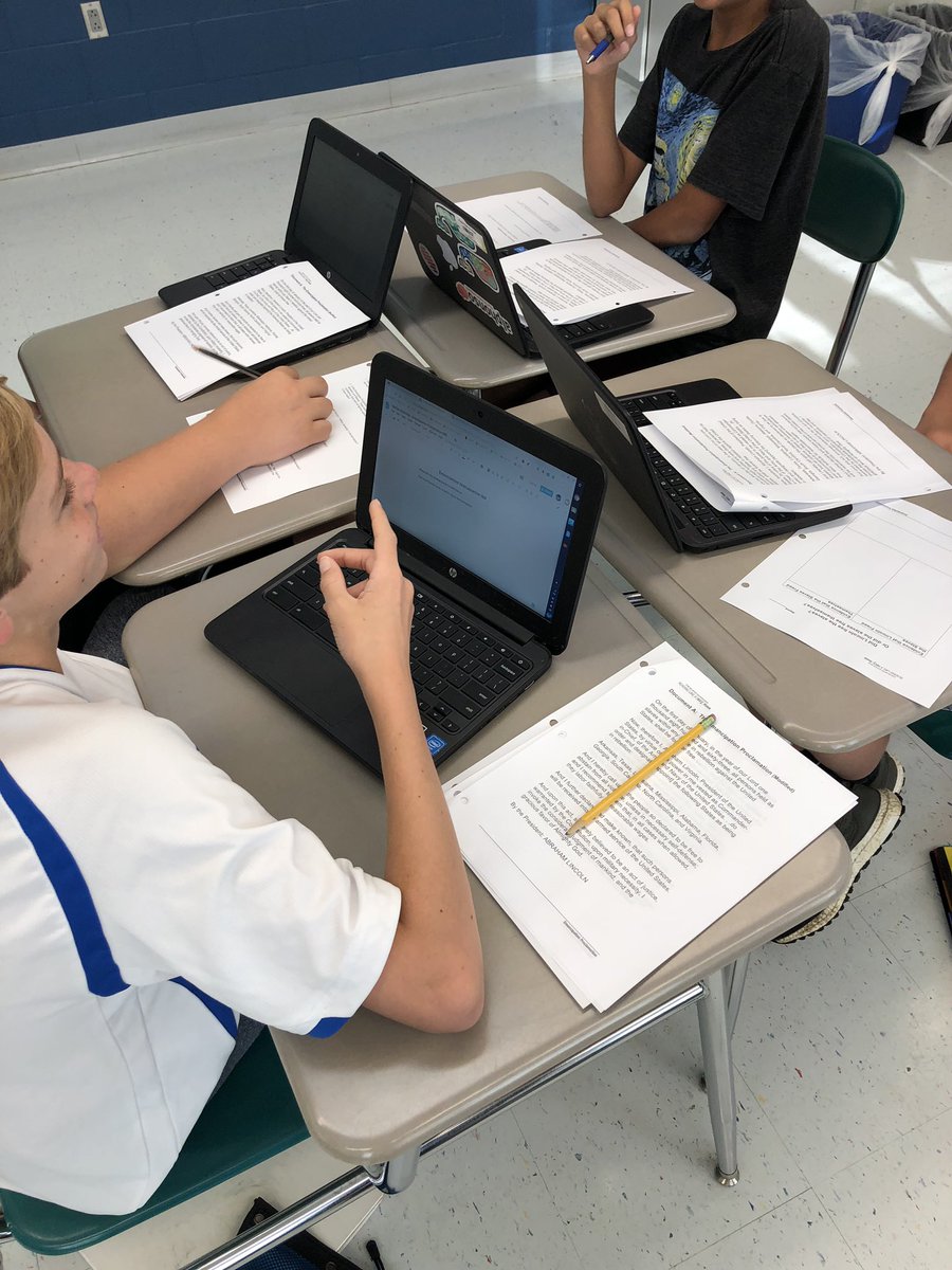 TStewartBMS's tweet photo. Did Lincoln free the slaves or did the slaves free themselves? Students examine primary and secondary sources to develop their responses. #MTPSHistory #MTPSPride #DolphinPride https://t.co/nTkymZ4Sqg