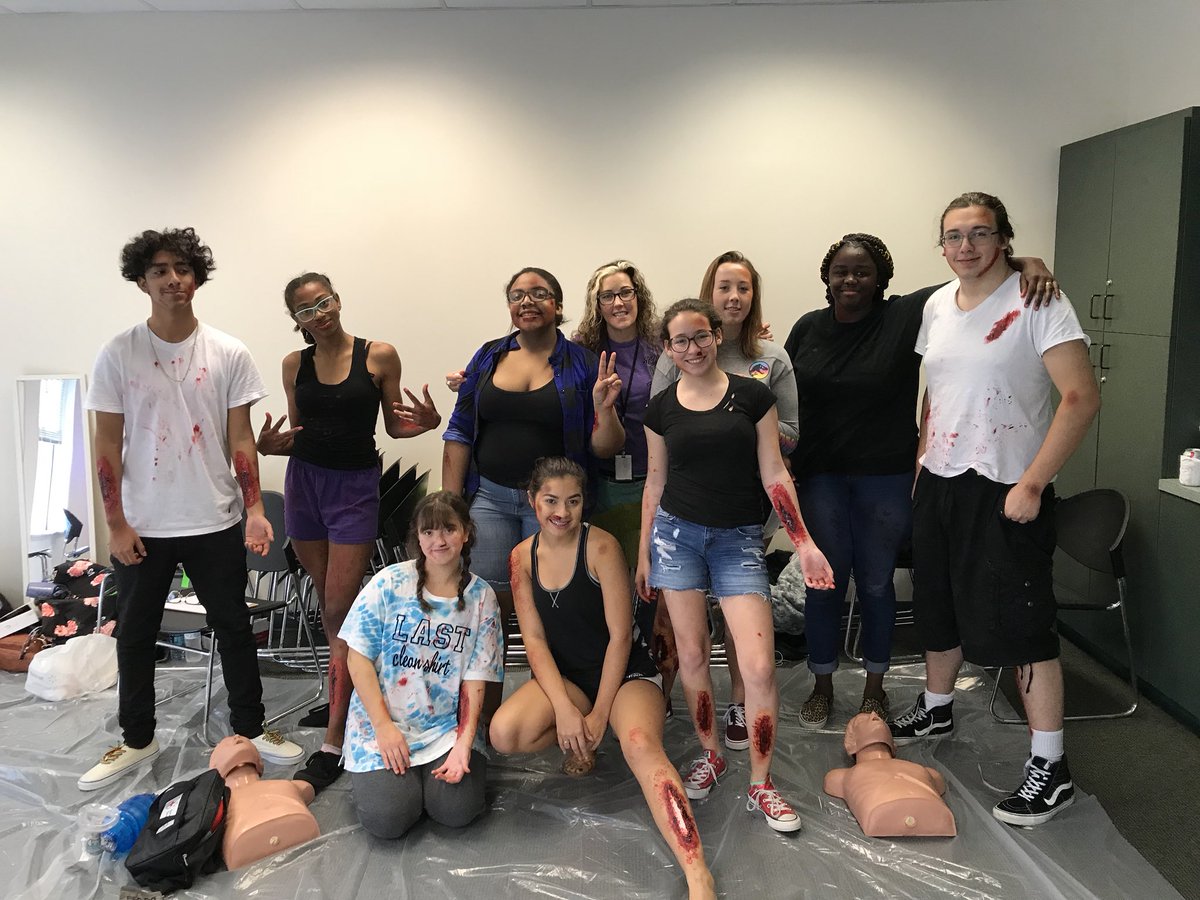 humblehstheatre's tweet photo. HHS Theatre supporting our friends at  CATE for ER Cert Day. #HHSPurplePride  #theatrelife https://t.co/8YWzUyw7jp