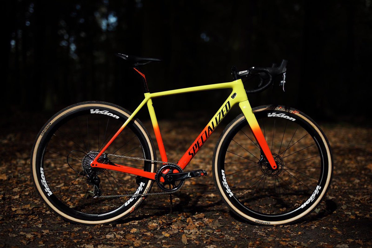 🆗🆕 <a href="/TP_Racing/">TP Racing</a> is a reality 🙌🏼Bring on the racing . #crossiscoming #TPracing #TPR