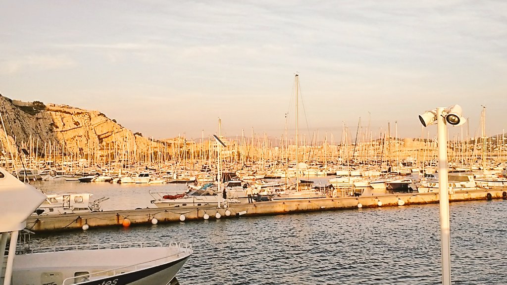 Citedesmetiers's tweet image. #code4marseille : Fin du #Hackathon au Frioul ! Bravo à tous.tes les participant.e.s ! @marseille @AMFrenchTech @_webforce3 @poleemploipaca @MLMarseille @simplonco @LeWagonMrs @departement13