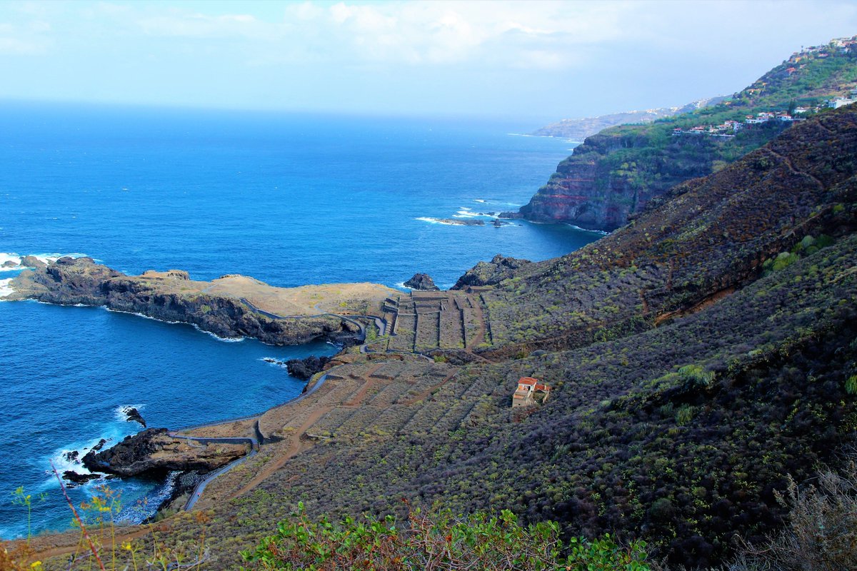 La sección de cada día de 5 fotos de 5 rincones de 5 #IslasCanarias 2º.- Costa de El Sauzal en #Tenerife <a href="/VisitTenerifeES/">VisitTenerifeES</a> <a href="/Tenerife_Ocio/">Tenerife Ocio</a> <a href="/elsauzal/">elsauzal</a> <a href="/AytoSauzal/">Ayto. El Sauzal</a> <a href="/PrensaTenerife/">Prensa Cabildo Tenerife</a> @carlosislaTF @canarias_es <a href="/paisajecanario/">Paisaje Canario</a> @SomosCanarias <a href="/josemanuelpitti/">José Manuel Pitti</a>