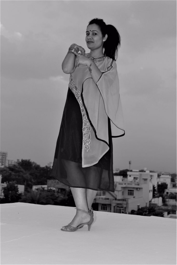 MyfmRjsim's tweet photo. With Love & Patience nothing is impossible #PowerOfNMHRK #HappyNavratra #RjSim #MyFm #StudioClick https://t.co/WwKUpTwGwJ