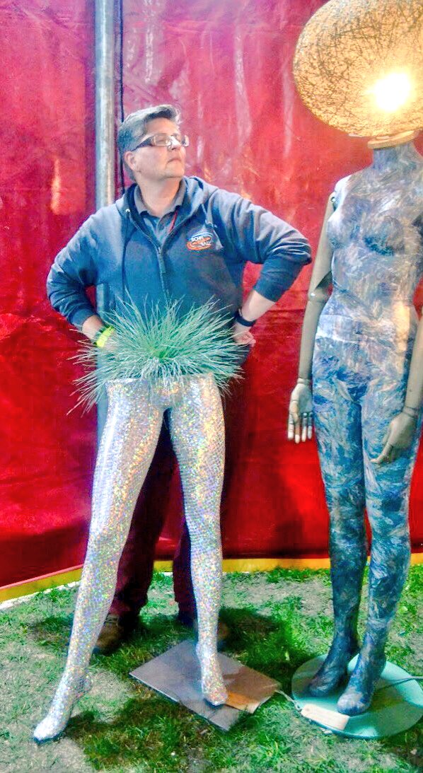 DollyFixtures's tweet photo. Thanks for the rt @Ditzymedia 👌 Here are a few pics of The Hologram Crew shining @Wyntercon their last event.      ✨✨✨✨✨✨✨✨                                   Have a great weekend! #HappyFriday  #Eastbourne https://t.co/sjd1GFOFry