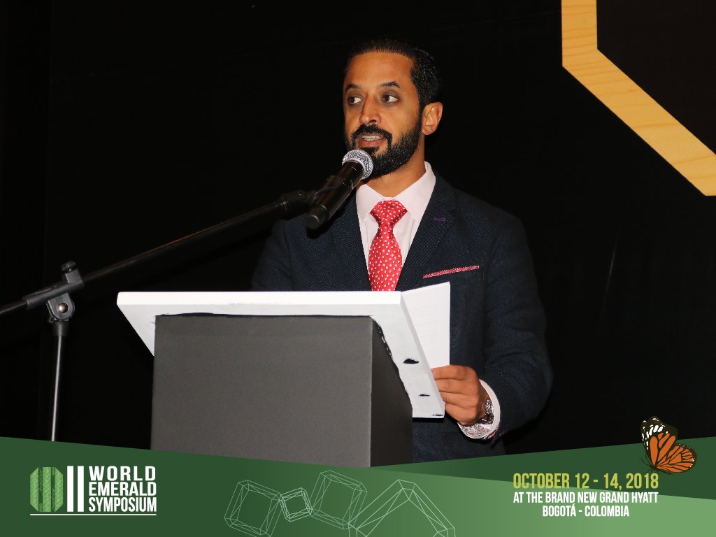 Fedesmeraldas's tweet photo. #WESII2018 “Es importante que la industria de la esmeralda y la joyería siga trabajando con trasparencia, de ese modo la industria puede seguir creciendo.” Ahmed Bin Sulayem- Representante de DMCC
#WorldEmeraldSymposiumII2018 https://t.co/XeOiw4NUHZ