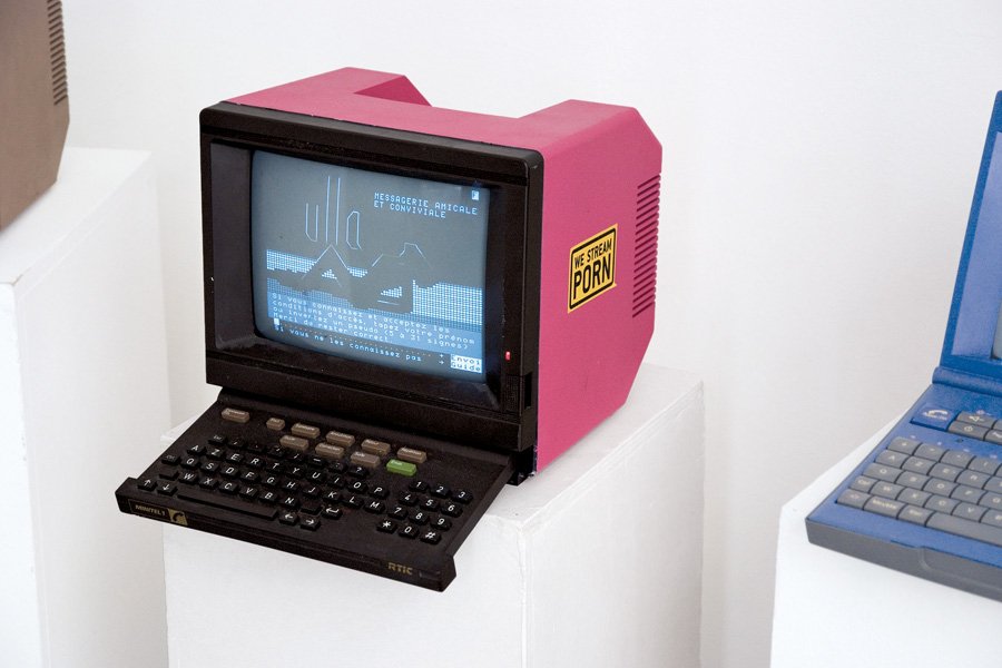 #3615 Retour vers le futur pour ton weekend, avec mon article sur le #Minitel en ligne sur le site de <a href="/mixte_paris/">Mixte Magazine</a> ! 📟🖨️📼
mixtemagazine.com/article/3615-f…