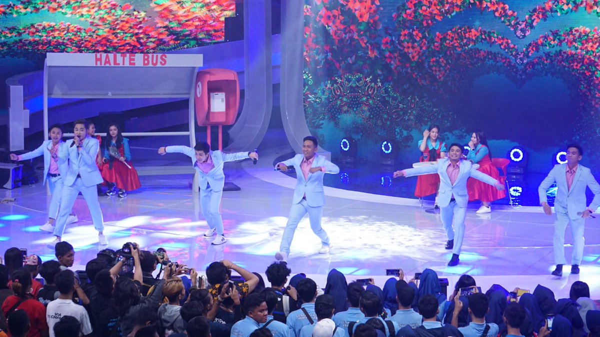 Keren banget kan penampilan D'Gantengz dan D'Imoetz malam ini? Siapa yang tadi ikut nge-dance bareng?

#IDA2018