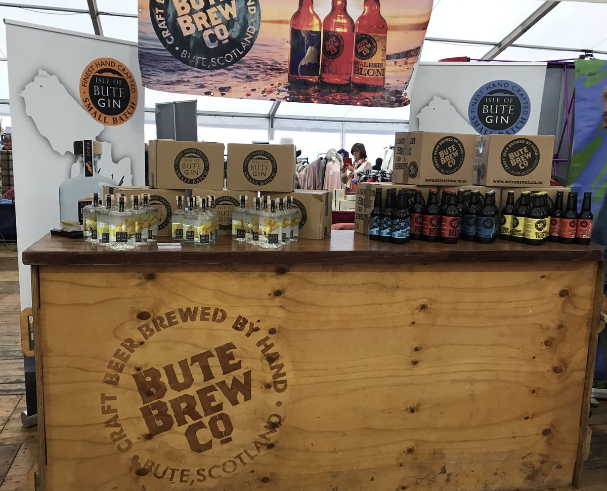 Sharing a pitch with <a href="/butebrewco/">Bute Brew Co.</a> at <a href="/ScotBoatShow/">Scotland's Boat Show</a> at <a href="/KipMarina/">KipMarina</a> this weekend.
Get yourself a bottle of our Gorse Gin and a chat with our distiller if you so wish 👍🏻 #scottishgin #gin #scotlandsboatshow #inverkipmarina #firstbatch
