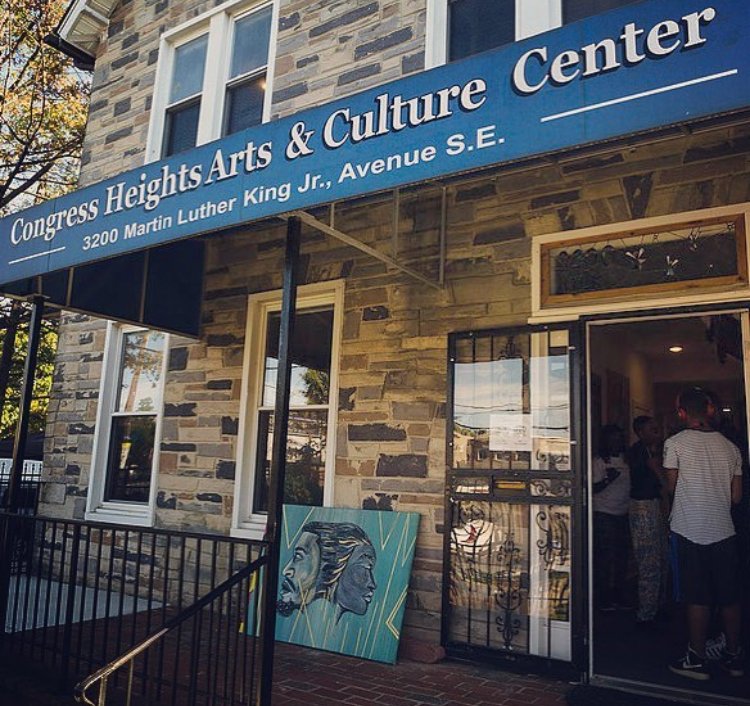 1968stories's tweet photo. Our outdoor exhibit at @CHACC_DC was the perfect location for us, the fence displayed our photography perfectly. Thanks for having us. #Spring1968 #dmvcreative #blackphotographer #202Creates #BlackArt #WashingtonDC #DC https://t.co/2pMfP62iJY