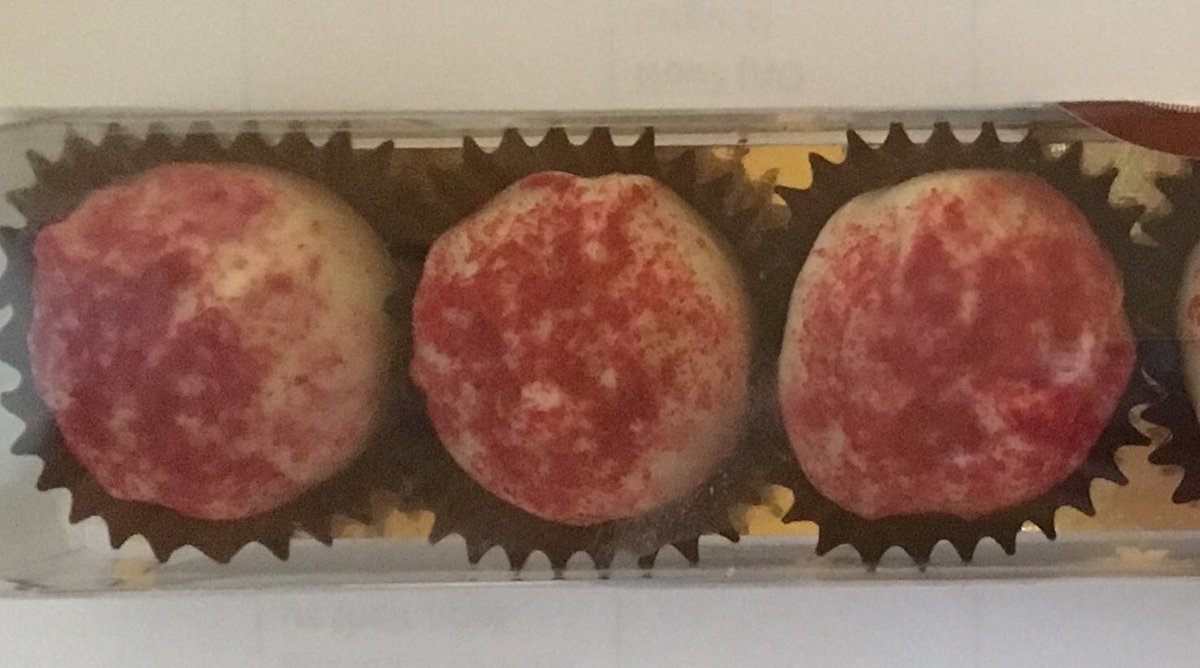 KathrynLincs's tweet photo. Getting ready to visit a new book club tonight with my #finechocolate pairings for Eleanor Oliphant Is Completely Fine by @GailHoneyman. Taking Eleanor’s journey to sunshine &amp; happiness in 3 craft bars &amp; @spirechocolates Really Raspberry ganaches so we can swallow sunshine too 😊 https://t.co/Xbg2eW0Eqz