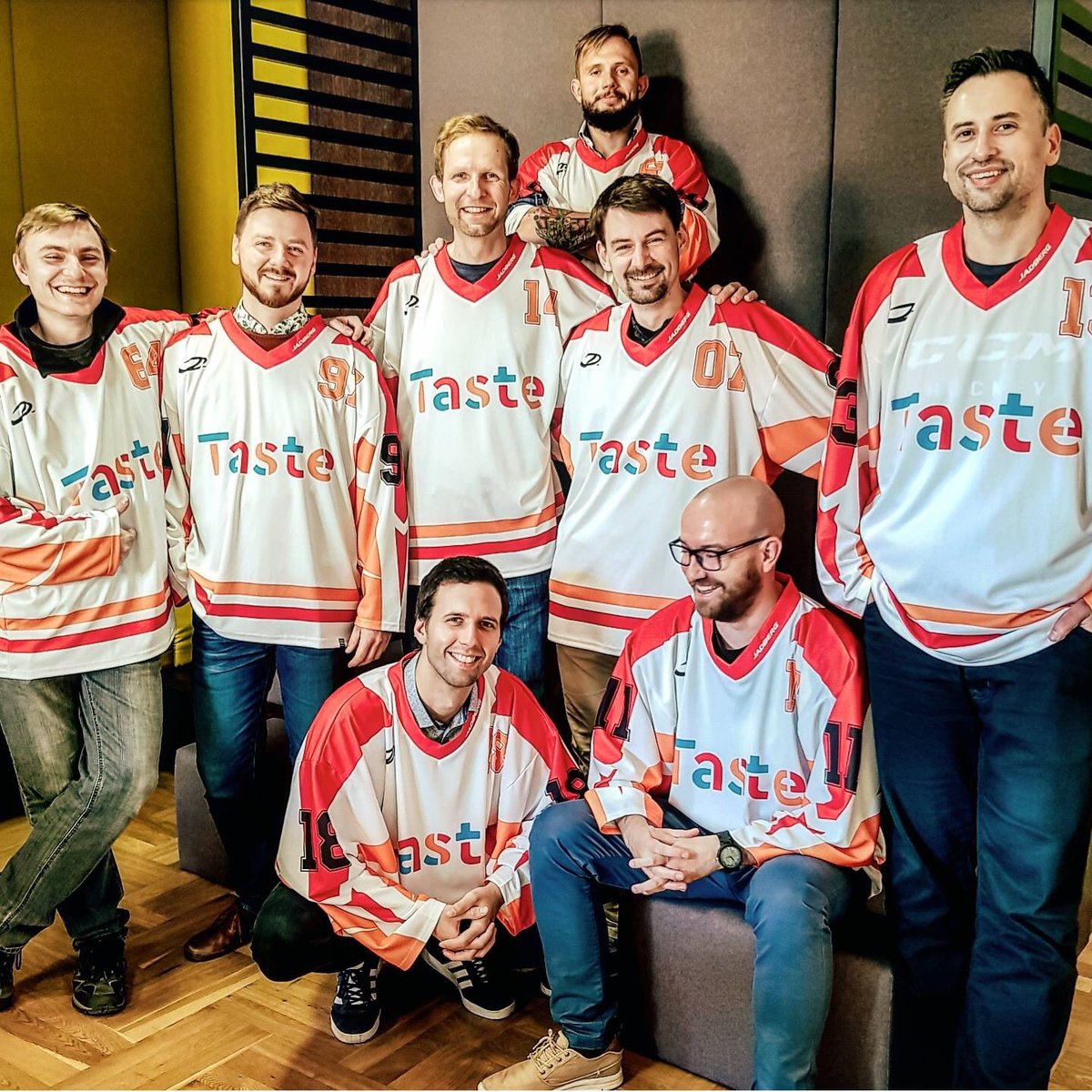 Taste Medio tweet media