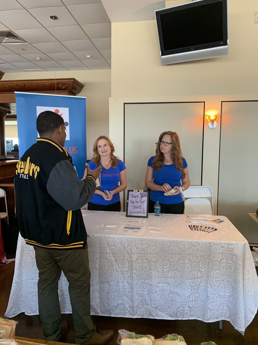 hiringourheroes's tweet photo. Connecting #veterans, transitioning service members, and #MilSpouses with companies ready to hire - its what we do! Today’s #HOHExpo with @PVA1946, @W4WGA & the #ATLAirShow saw dozens of successful connections and on-the-spot interviews. https://t.co/8W34Mvx9zW