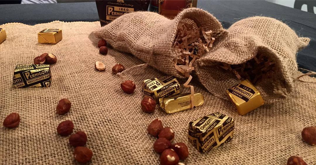 EuropeanDeli1's tweet photo. European Deli representing Pernigotti at the IACC Rosenthal Sambonet Meet the Member Event in New York City

#iacc #italianchamberofcommerce #pernigotti #europeandeli #rosenthal #sambonet #italianchocolate #nocciolato #cremino #giandiuotto https://t.co/o1K5N75yxD