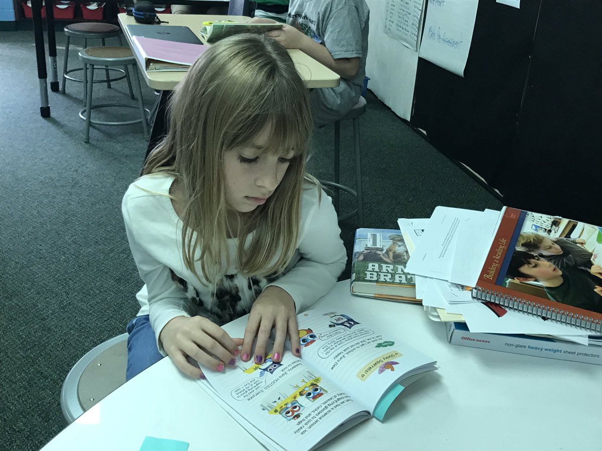 BungeRenee's tweet photo. @mpqripon #ripon3rd graders engaged in reading for long stretches of time! Their reading stamina has flourished since we started school! #riponwiproud https://t.co/J2OFJLw6gd