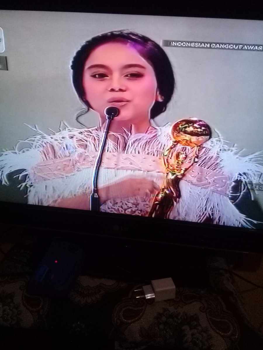 citra_k2rl's tweet photo. Selamat dedek @Lesti_Jenong_DA 

#IDA2018Lesti https://t.co/hJFxMrcRzL