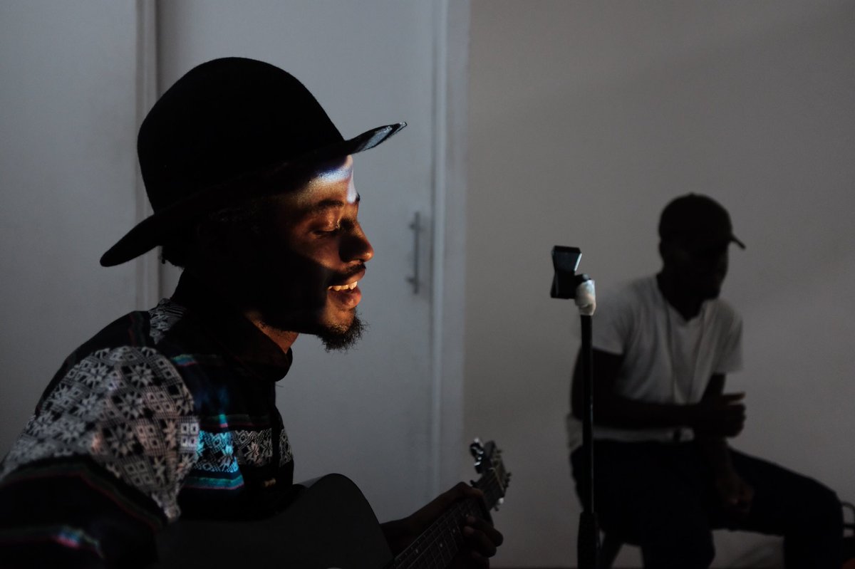 theStudioAccra's tweet image. Thank you @tommy.maverick / @suleimanoluwatomiwa for sharing with us last night! #artTalk #creativedecisions