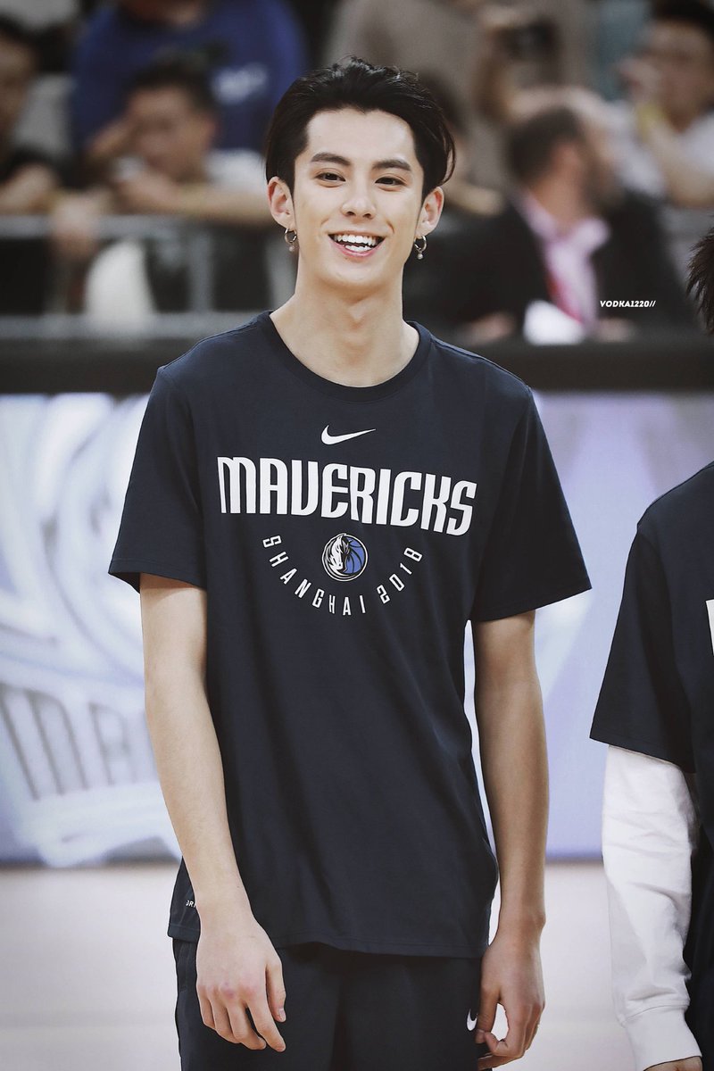 dylan wang pics on X: I see heaven in your smile 💞 ↬#DylanWang