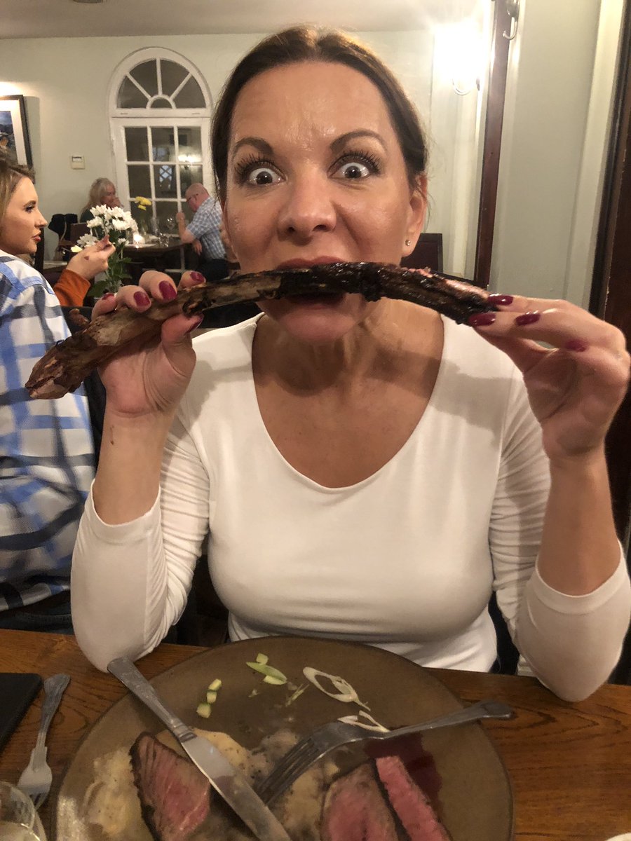 LauraButlerLife's tweet image. Even loved the bone! #tomahawk #steaknight @MyttonMermaid