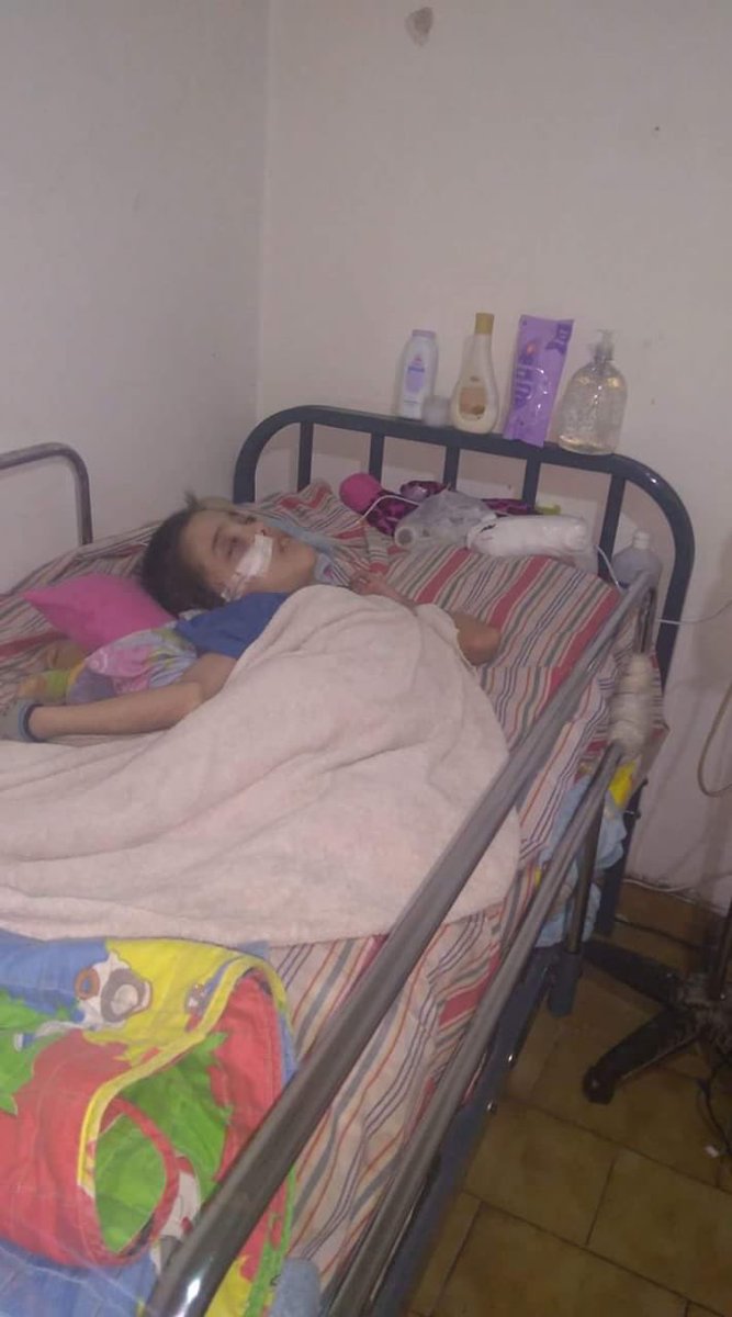 HernanSisto's tweet image. Seguimos buscando un Cochecito para ñiño discapacitado bingo hoggi para encefalopatia que tenga posiciones, módulos, separador de piernas, cabezal, pechera y módulo para espalda. Lionel mide 1.35 m, pesa 19 kg, tiene 20 años y no puede moverse. DIFUNDIR. Comunicarse conmigo x acá