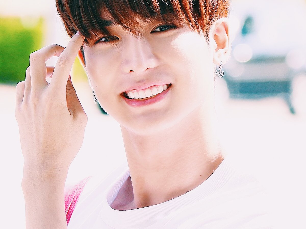 MepphyMiky's tweet photo. — 13.10 #2YearsWithYuto 🌌

thank you for always giving your love to others, to hug them every three seconds. really, thank you so much.

i love you♡

( #FOR_PTG @CUBE_PTG ) https://t.co/DkRh58on4U