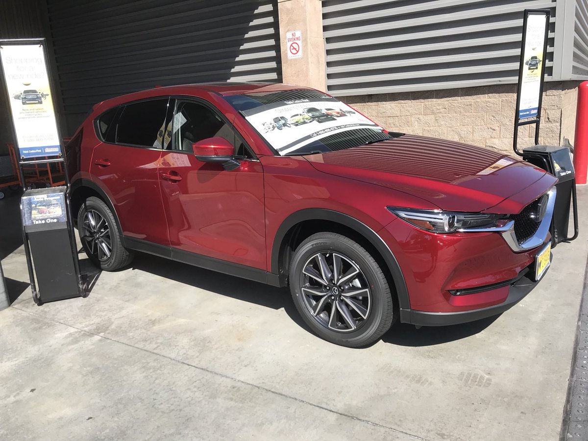 Kitsuoi1's tweet photo. Took some quick carspotting pictures.
#nissanversanote #nissan #mazdacx5 #mazda #carspotting https://t.co/uAECzEZd1u