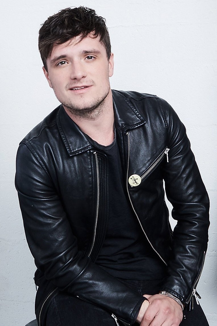 Happy birthday to one of my favorite boys ever, the sweet, funny and amazing Josh Hutcherson 