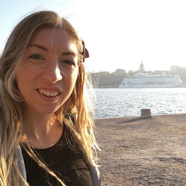 Gorgeous weather today in Stockholm!! .
.
.
#chasinglight #howthelightgetsin #awakethelight #theslowdowncollective #canadianartistabroad #svenska #artisttravel #artoftravelling #internationalresidency #comoxvalleyartist #swedentravel #seeksimplicity #liv… ift.tt/2OScbAC