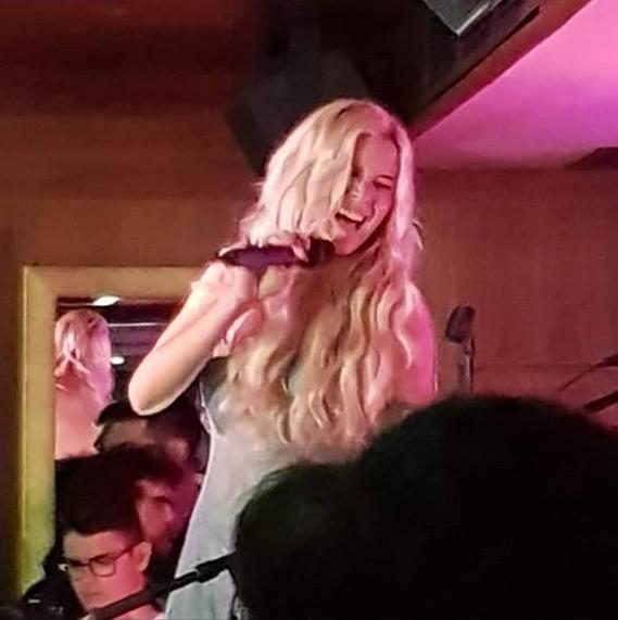 RudyEngland's tweet photo. “The hair is back!!! Well, for now. #extensions #thankgodforhairtricks” ~
@JossStone performed tonight at #HugosTerrace, #Malta🇲🇹 https://t.co/eWzSMbbmXH #JSTWT 💃🏼🎤🌻🌍💫 HT
@Nuerburgring1