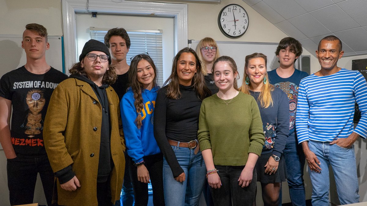 lelyceeSF's tweet photo. LFSF Gr12 Students - Cinema Option
Masterclass with Odile Martin, French screenwriter, author, and actress. Together with their AV Teacher Miguel Concy they developed and discussed their screenplays. #LFSFquestion #LFSFmasterclass https://t.co/GgwpB6W4Tr. https://t.co/IZ7wIjrzNP