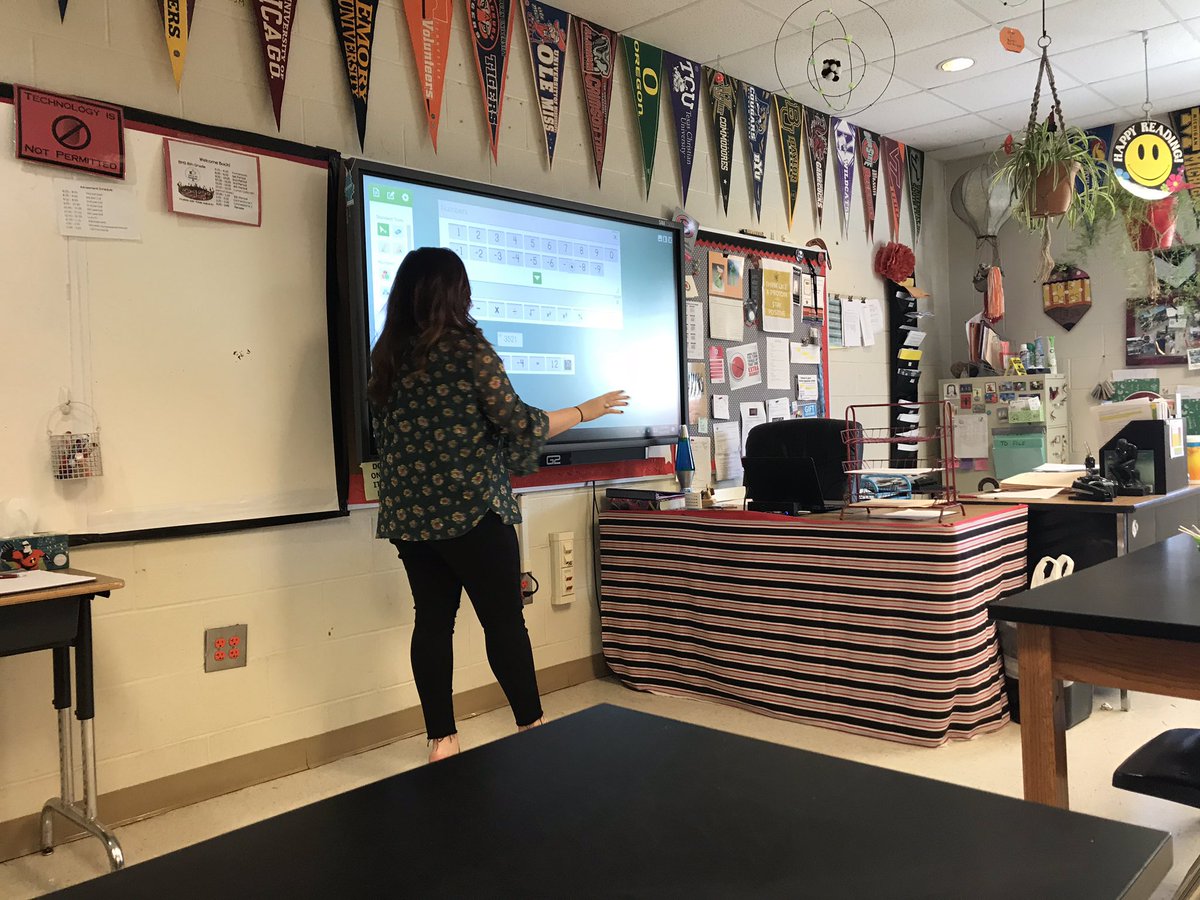 BowdonMiddle's tweet photo. Premier technology training for our BMS teachers!!! #24strong #bowdonstrong https://t.co/QdDDGNB473