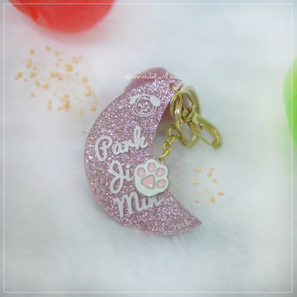 madeforlai's tweet photo. 🎉 Happy birthday Jimin 🎂
แจก ปลอกมี่บอมบ์ #ชิมมี่ + key ring  Jimin
(เลือก Ver.ได้ 2,3)
💕 กติกาเพียงรี + ฟอล
💕 สงวนสิทธิ์เฉพาะอาร์มี่
#JIMIN24thBirthday #HAPPYJIMINDAY #HAPPYBIRTHDAY_JIMIN
#Jimin #지민 #madeforlaiบังทัน #BTSLoveYourselfBKK #จีมิน #ชิมชิม https://t.co/5HpBmUkb6X