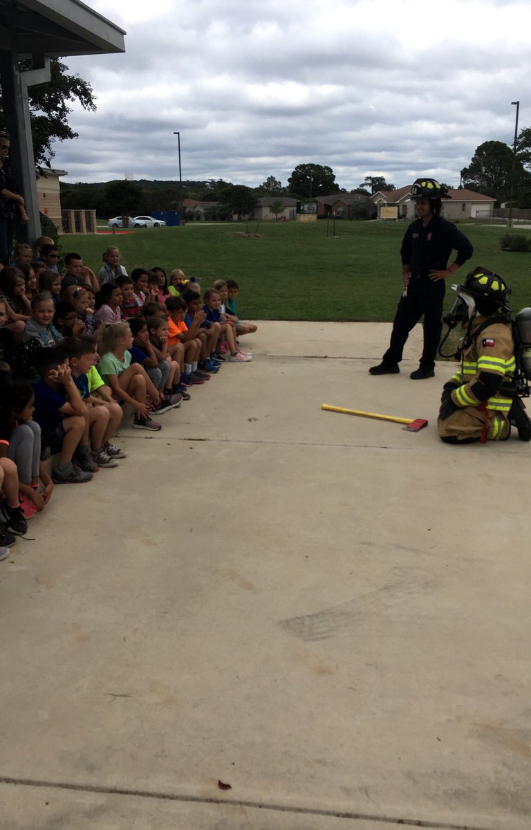 lduckworth2's tweet photo. Thank you Kerrville fire department for coming to teach us about fire safety! #tallyBEST #KISDBEST #kerrvillefd https://t.co/J7ULLvtygr
