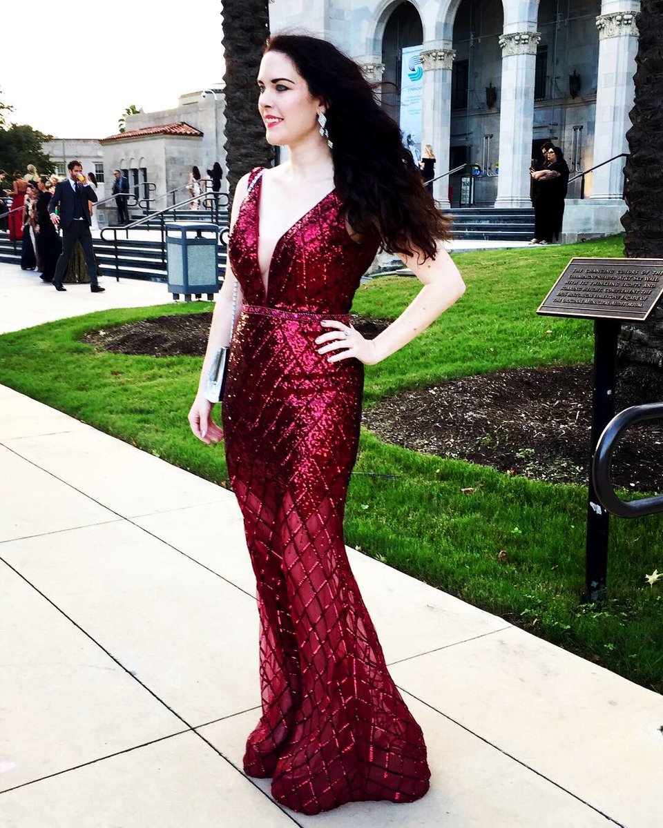 OBri_71's tweet photo. Full @FashionAwardsSA dress reveal. HUGE shoutout &amp; thanks to Karen &amp; @graycelnfashion for letting me wear this amazing dress last night! 🙏🙂🥂 #dressreveal #aboutlastnight #grayceln #71magazine #safashionawards #magazineoftheyear2018 https://t.co/cmo0JnIcjJ