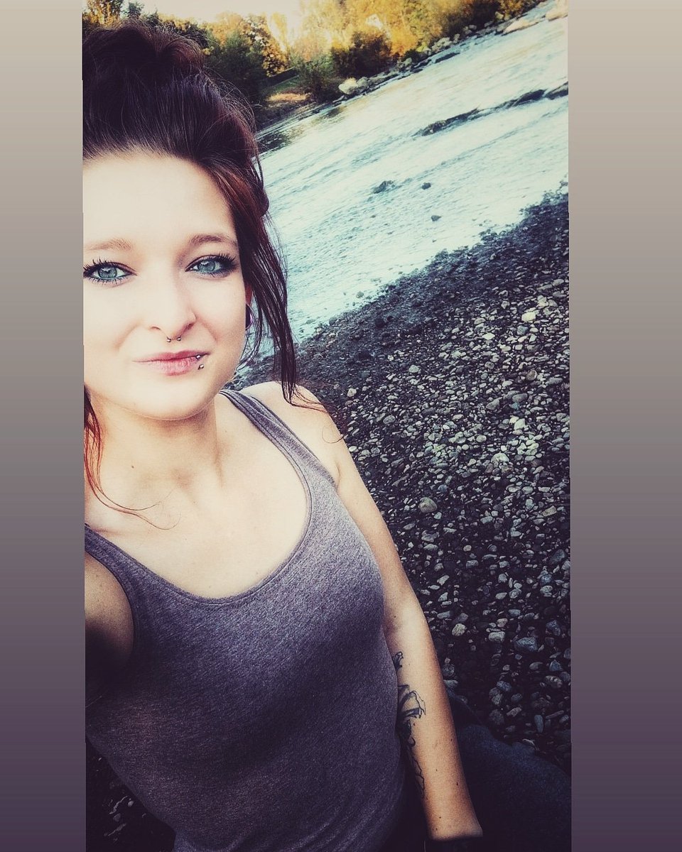 drogi_z's tweet photo. Today awesome photo shoot . Made by me 🐾🍀♥
 .
#soulecting #Spiritual #mindfulness  #quotes #nature #naturelovers #motherhood #Welthundetag #picoftheday #photography #FridayMotivation #fitness #OutOfOurHeads  #Spirituality #SpiritofLife18 https://t.co/YxPcQNsL5x