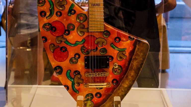 Step inside the "Pizza Vortex" in Williamsburg with the opening of the Museum of Pizza in.amny.com/2Oh8CEt