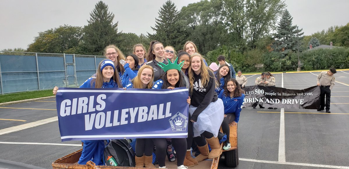 larkinvb's tweet photo. Ready for the homecoming parade! #Homecoming https://t.co/DzGGr8clIx