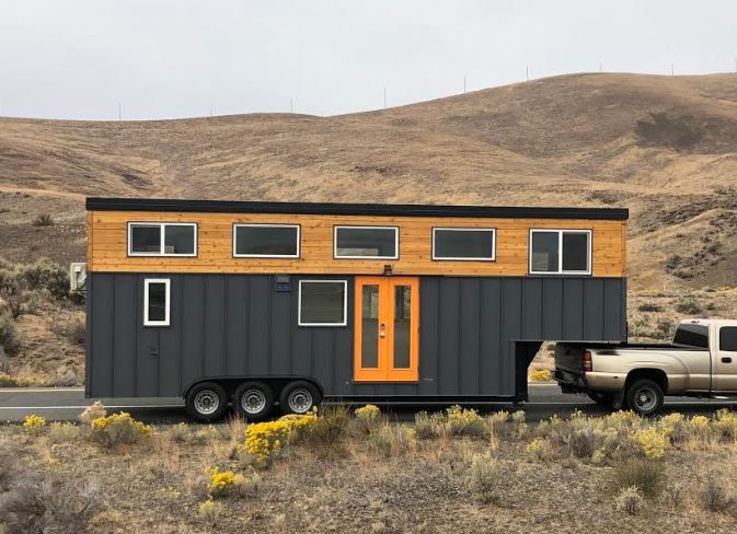 seattletinyhome's tweet photo. On the road again... #THOW #TinyHouse #customtiny #PNWtinyhomes https://t.co/9KN9dMihmu