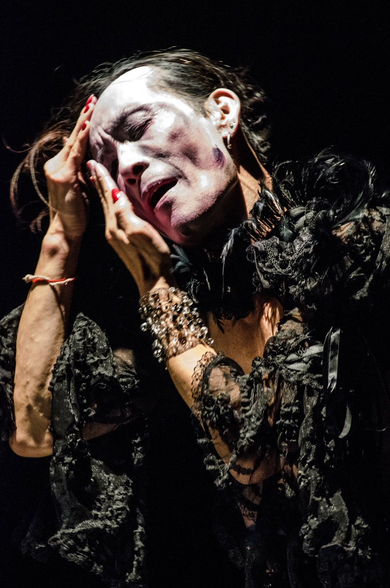 fibutoh's tweet photo. ¡Imperdible!
Hoy a las 20:00 horas, última función de FIBUTOH en el @Teatro_CamiloH 
Ken Mai presenta su solo "A la profundidad del despertar"
https://t.co/Ts5jLpLS4g https://t.co/yFlzrW0MP6